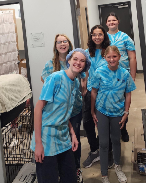 Group of youth council volunteers at the shelter